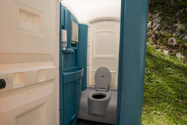 Best Portable restroom trailer rental  in Los Alamos, CA